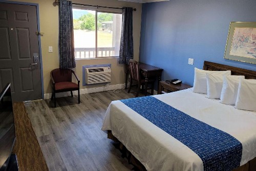 Travelodge by Wyndham Clearlake - image 30