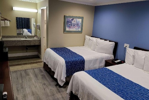 Travelodge by Wyndham Clearlake - image 40