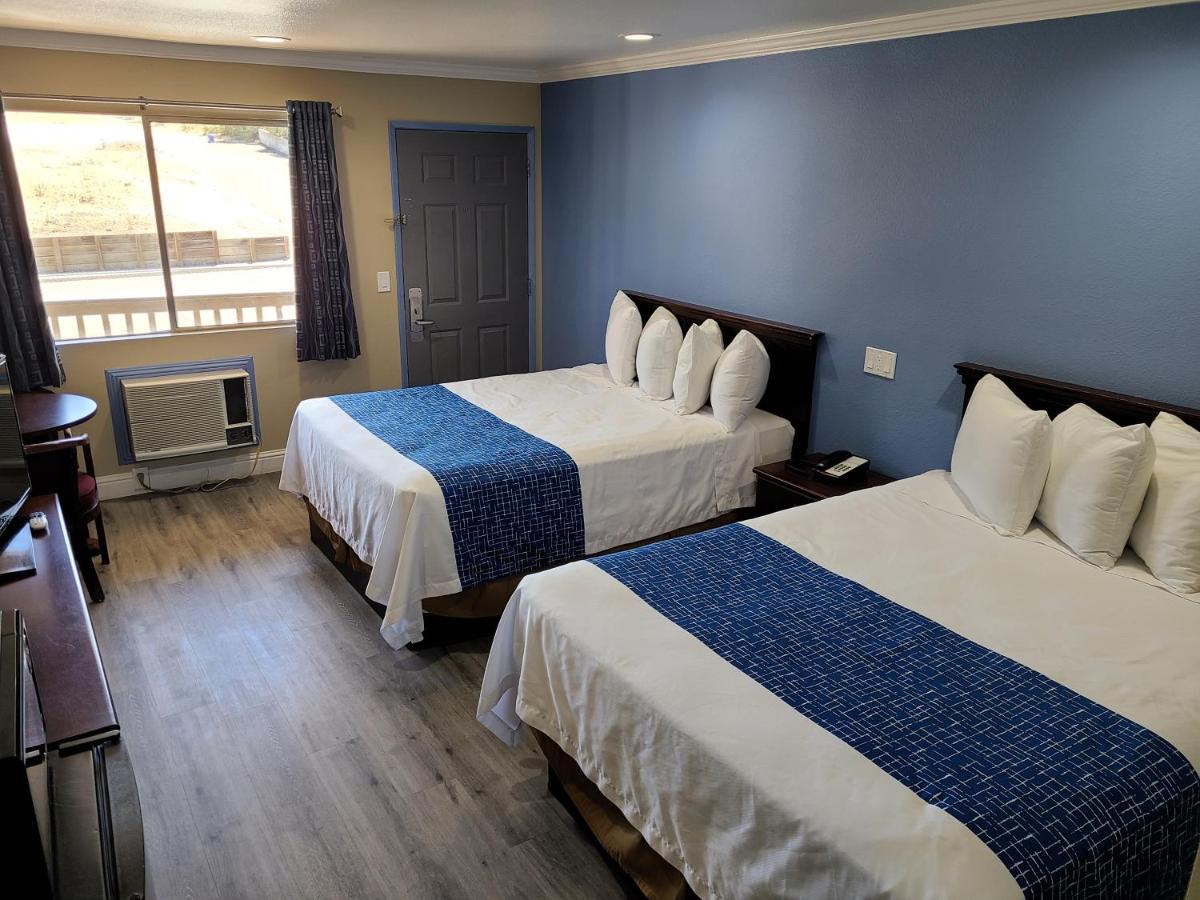 Travelodge by Wyndham Clearlake - image 5