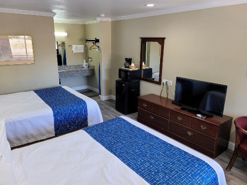 Travelodge by Wyndham Clearlake - image 6
