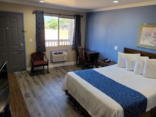 Travelodge by Wyndham Clearlake - image 8