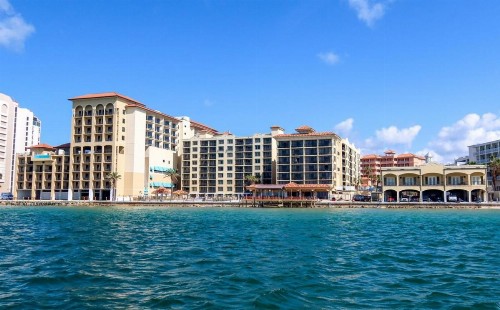 Holiday Inn Hotel & Suites Clearwater Beach an IHG Hotel - image 23