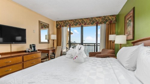 Holiday Inn Hotel & Suites Clearwater Beach an IHG Hotel - image 30