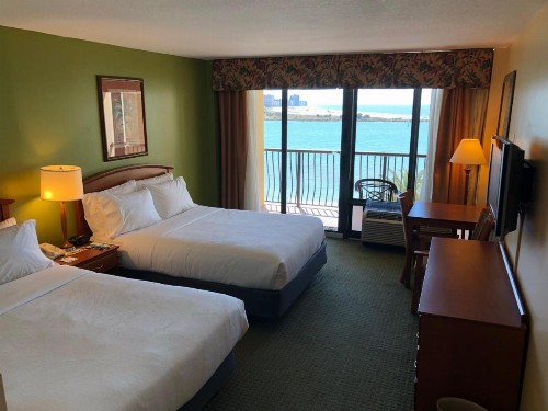 Holiday Inn Hotel & Suites Clearwater Beach an IHG Hotel - image 42