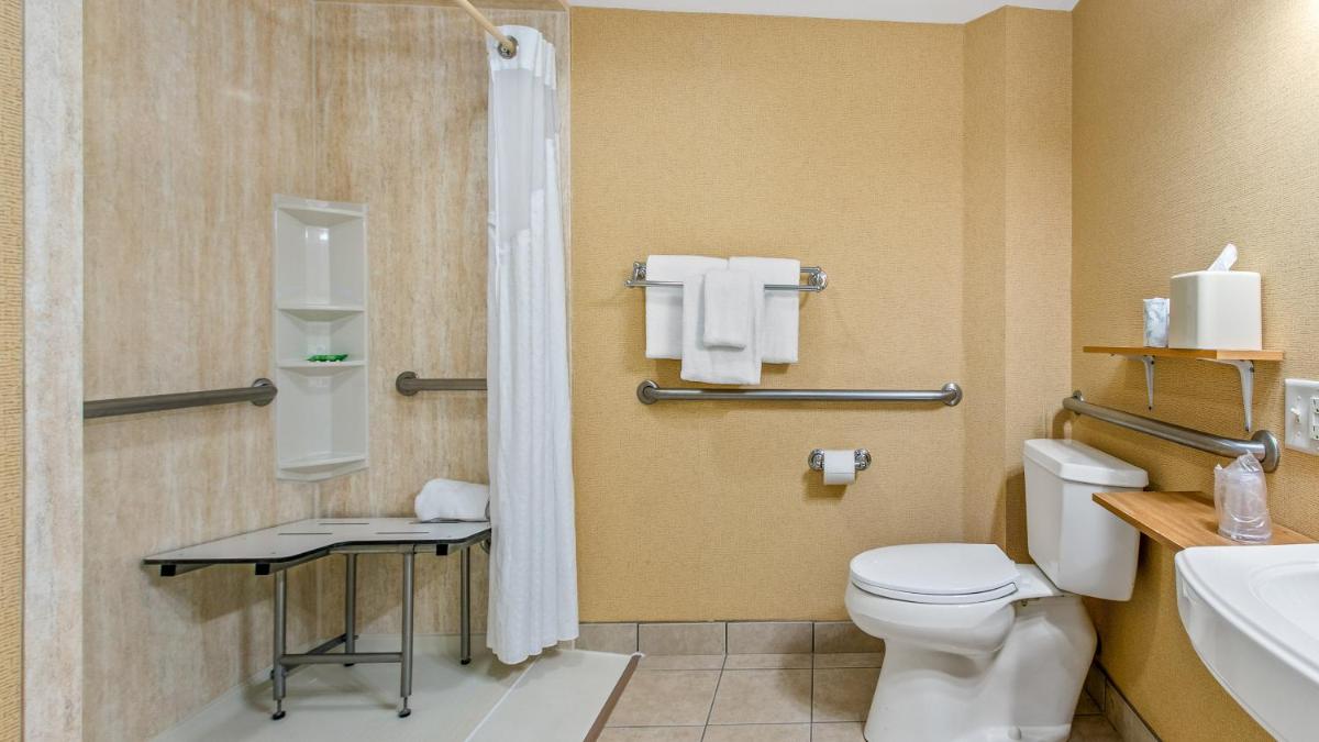 Holiday Inn Hotel & Suites Clearwater Beach an IHG Hotel - image 5