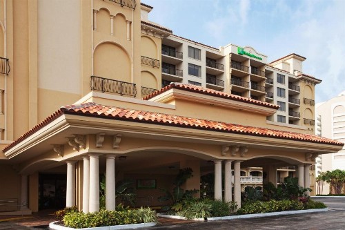 Holiday Inn Hotel & Suites Clearwater Beach an IHG Hotel - image 8