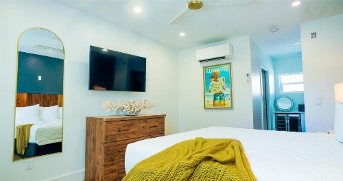 Sands Point Motel - image 14