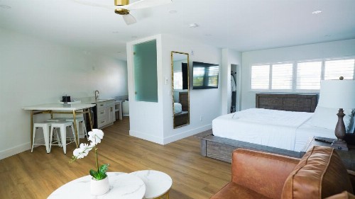 Sands Point Motel - image 47