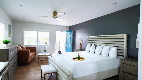 Sands Point Motel - image 5