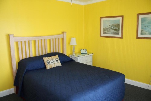 Barefoot Bay Resort Motel - image 27