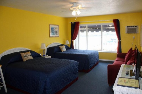 Barefoot Bay Resort Motel - image 3