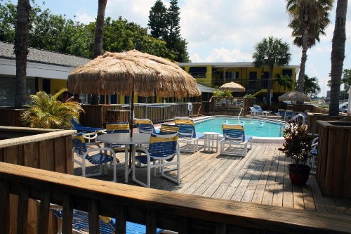 Barefoot Bay Resort Motel - image 4