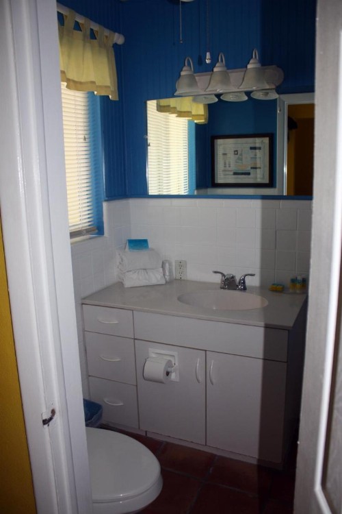 Barefoot Bay Resort Motel - image 5