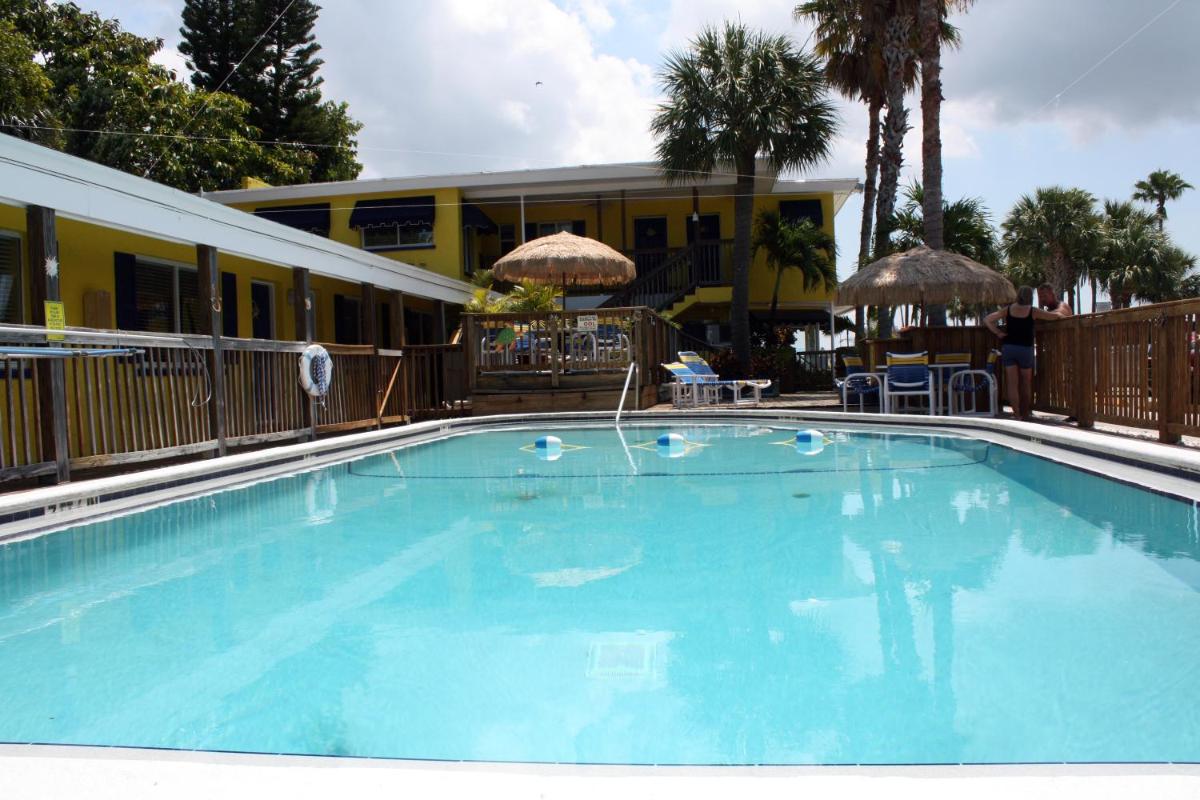 Barefoot Bay Resort Motel - image 7