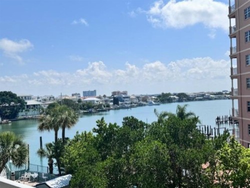 Clearwater Beach Hotel - image 14