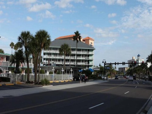 Clearwater Beach Hotel - image 23