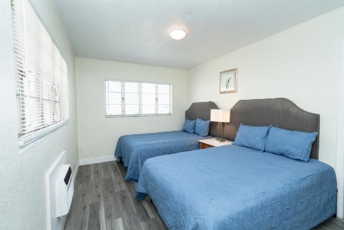 Sunrise Resort Motel South - image 11
