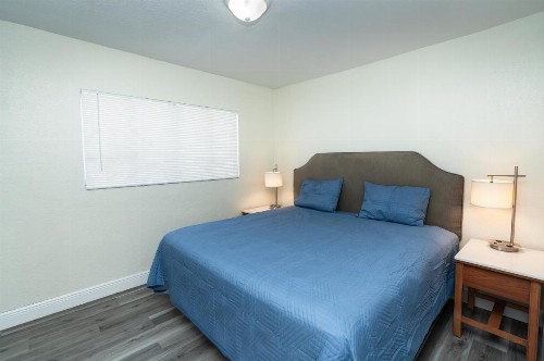 Sunrise Resort Motel South - image 45