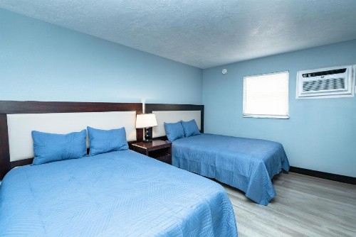 Sunrise Resort Motel South - image 5