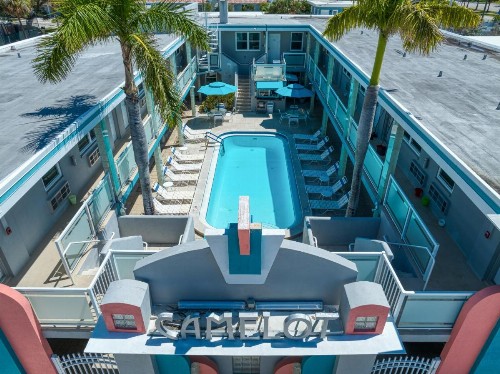Camelot Beach Suites - image 24