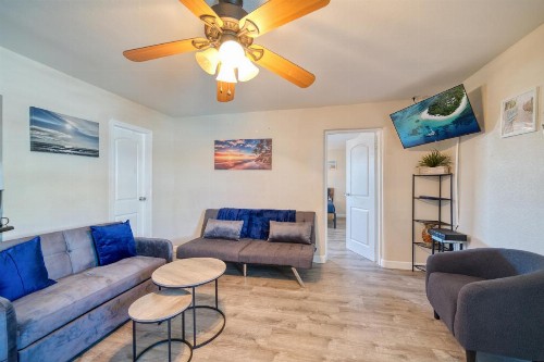 Camelot Beach Suites - image 27