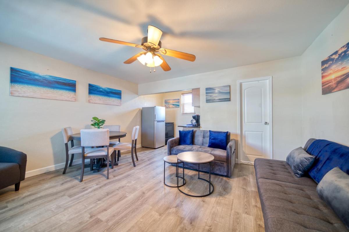 Camelot Beach Suites - image 4