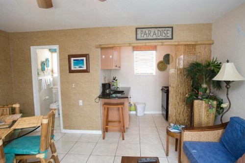Camelot Beach Suites - image 7