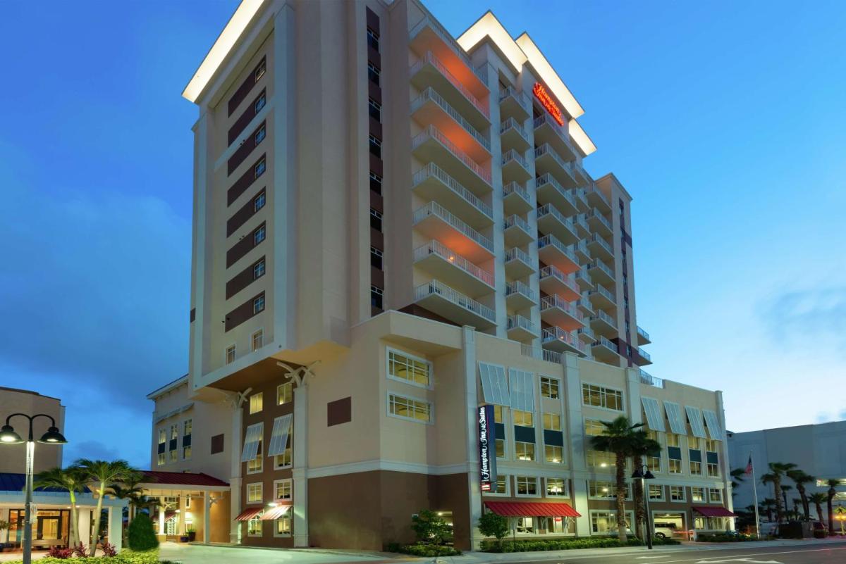 Hampton Inn and Suites Clearwater Beach - main image