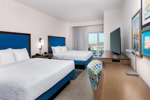 Hampton Inn and Suites Clearwater Beach - image 12