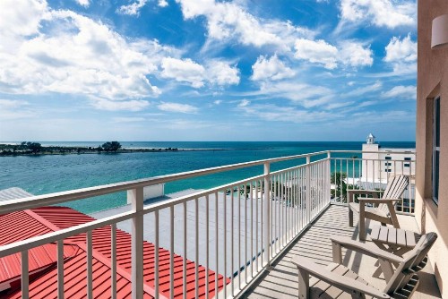 Hampton Inn and Suites Clearwater Beach - image 18