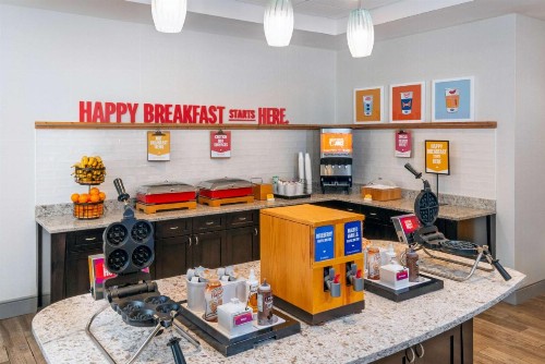 Hampton Inn and Suites Clearwater Beach - image 3