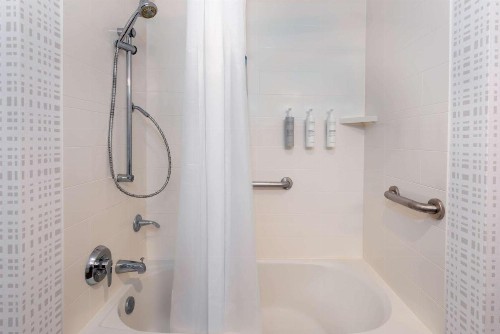 Hampton Inn and Suites Clearwater Beach - image 35