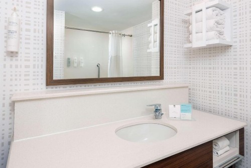 Hampton Inn and Suites Clearwater Beach - image 49