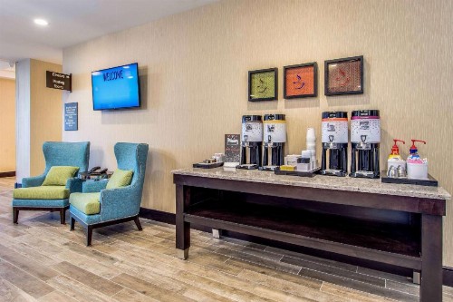 Hampton Inn and Suites Clearwater Beach - image 5