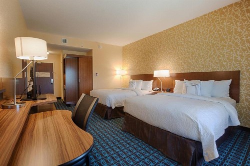 Fairfield Inn & Suites by Marriott Clearwater Beach - image 11
