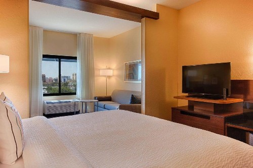 Fairfield Inn & Suites by Marriott Clearwater Beach - image 6