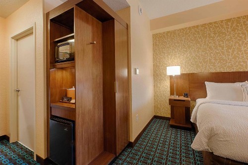 Fairfield Inn & Suites by Marriott Clearwater Beach - image 8
