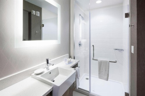 SpringHill Suites by Marriott Clearwater Beach - image 21
