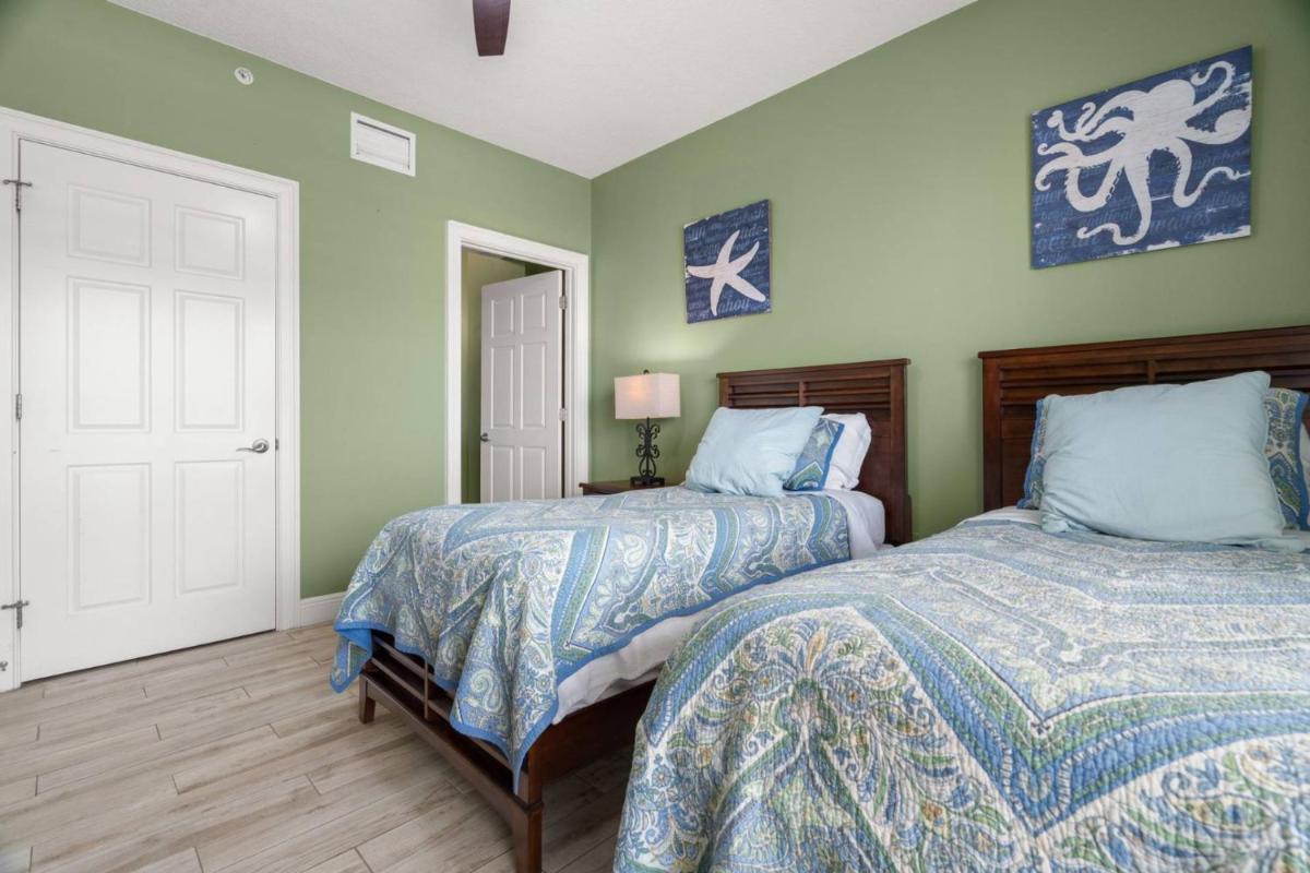 404 Bay Harbor - main image