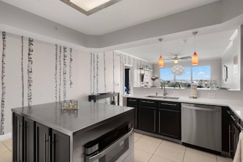 404 Bay Harbor - image 19