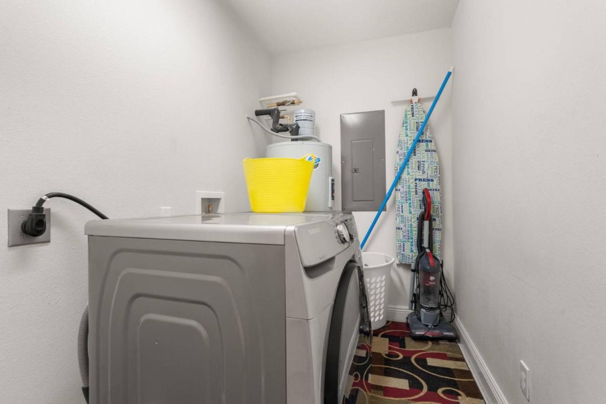 404 Bay Harbor - image 2
