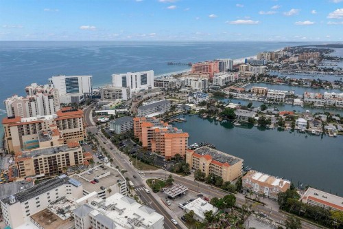 404 Bay Harbor - image 30