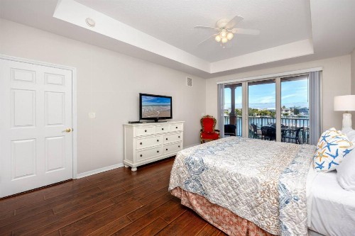 200 Harborview Grande - image 33