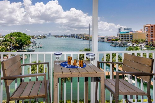406 Dockside - image 10