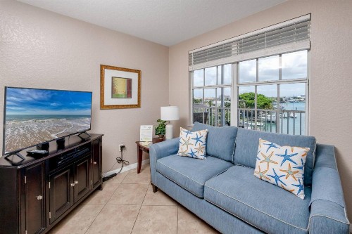 406 Dockside - image 12