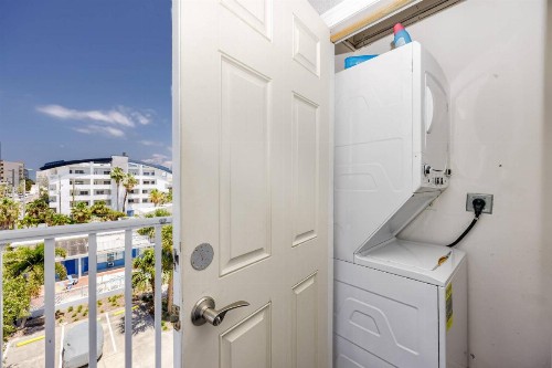 406 Dockside - image 13