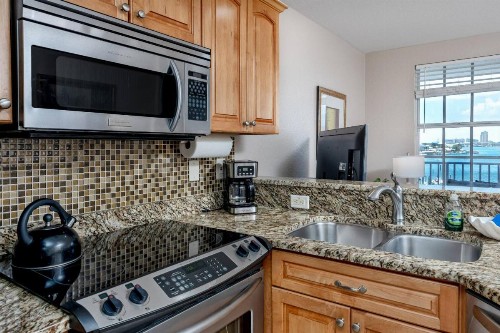 406 Dockside - image 19