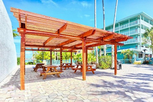 406 Dockside - image 28
