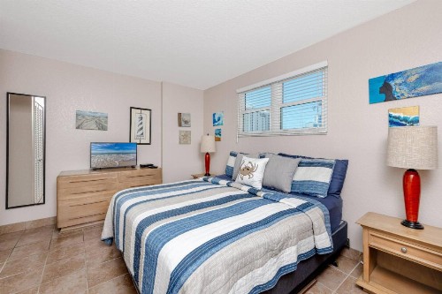 406 Dockside - image 30