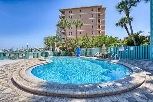 406 Dockside - image 31